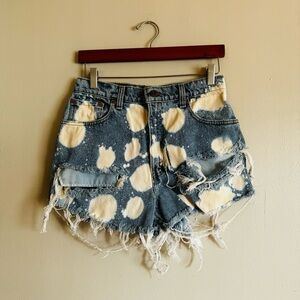 High Waisted Levi’s Shorts